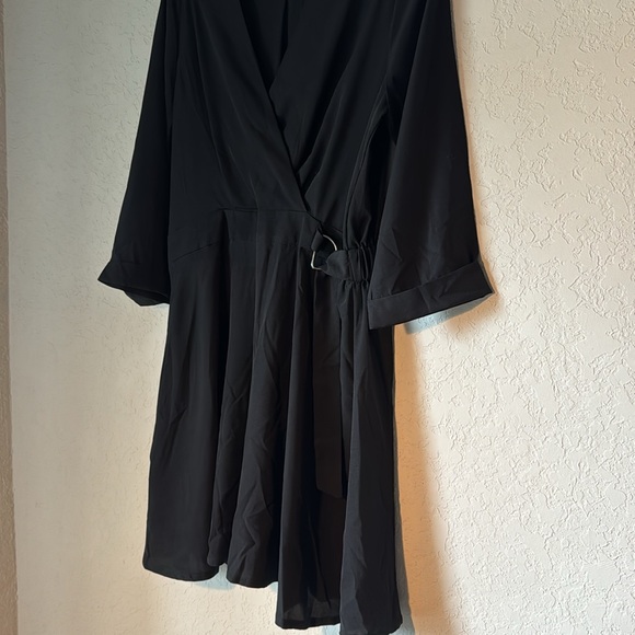 Gorgeous black Mela London mini dress - Picture 2 of 7